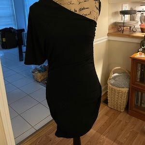 Moda International one sleeve rouched dress Size small, worn once